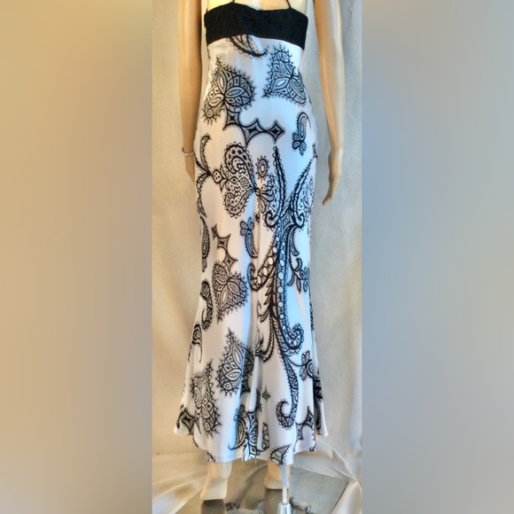 Sexy Y2K black/white, lace/silk slip dress. Trumpet skirt, EUC, size 6 - Picture 9 of 13